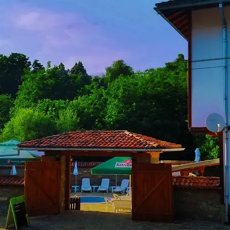 Yakovtsi Inn Szálloda Jakovci