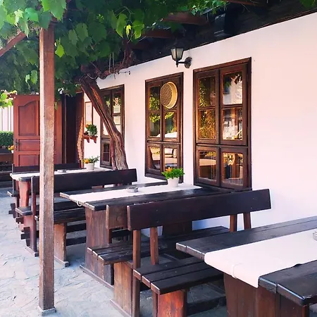 Yakovtsi Inn * Yakovtsi