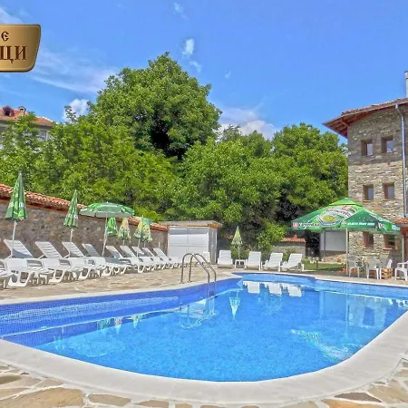 Yakovtsi Inn *