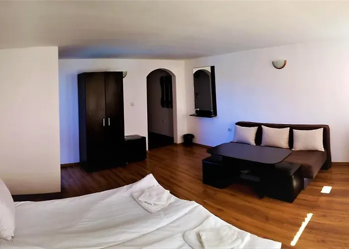 Отель Yakovtsi Inn